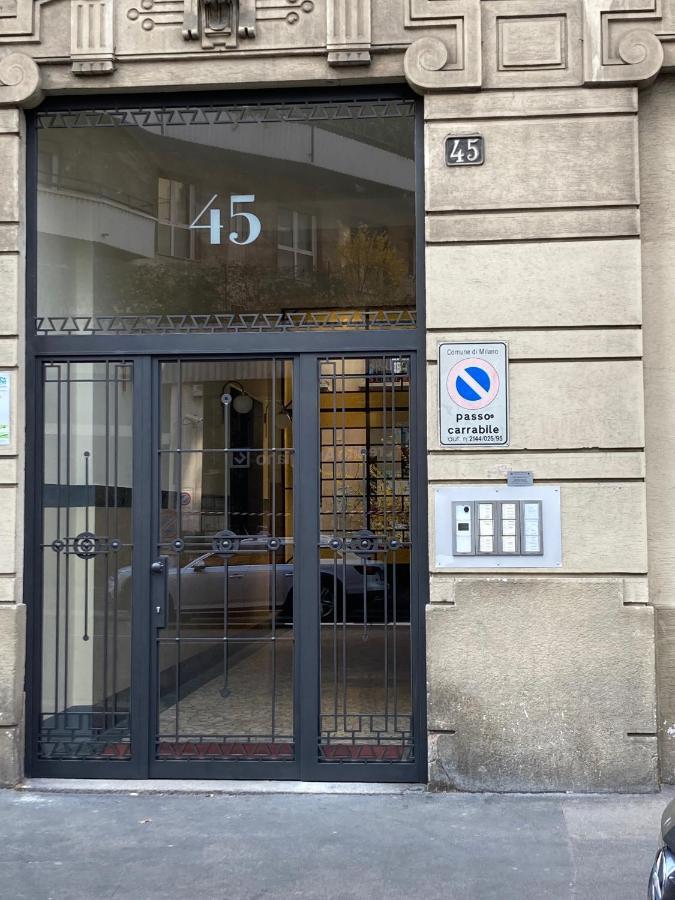 Plinius Apartment Milan Bagian luar foto