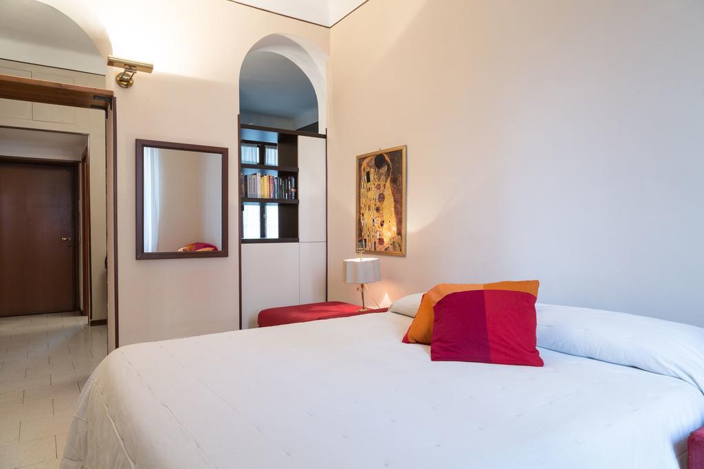 Plinius Apartment Milan Bagian luar foto