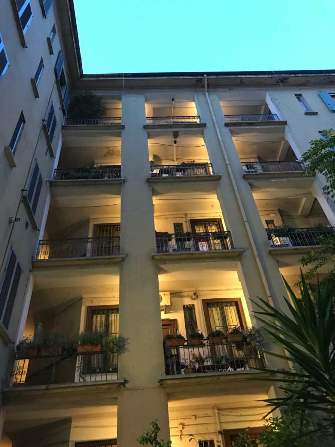 Plinius Apartment Milan Bagian luar foto